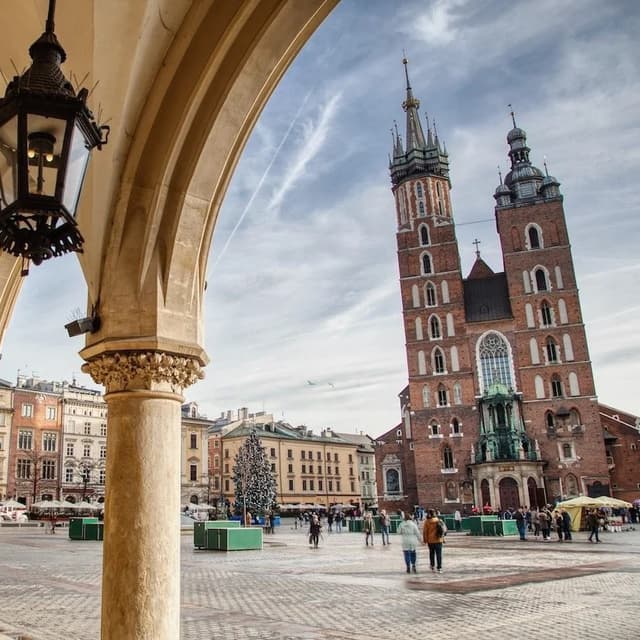 PeekVPN expands its network: New servers in Poland